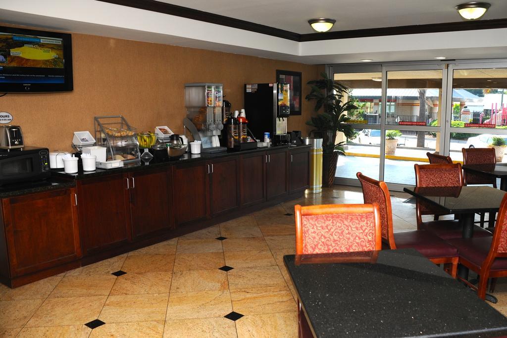 Heritage Inn Милиджвил Екстериор снимка